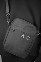 AC BLACK EVERYDAY BAG