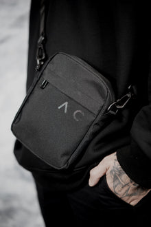 AC BLACK EVERYDAY BAG